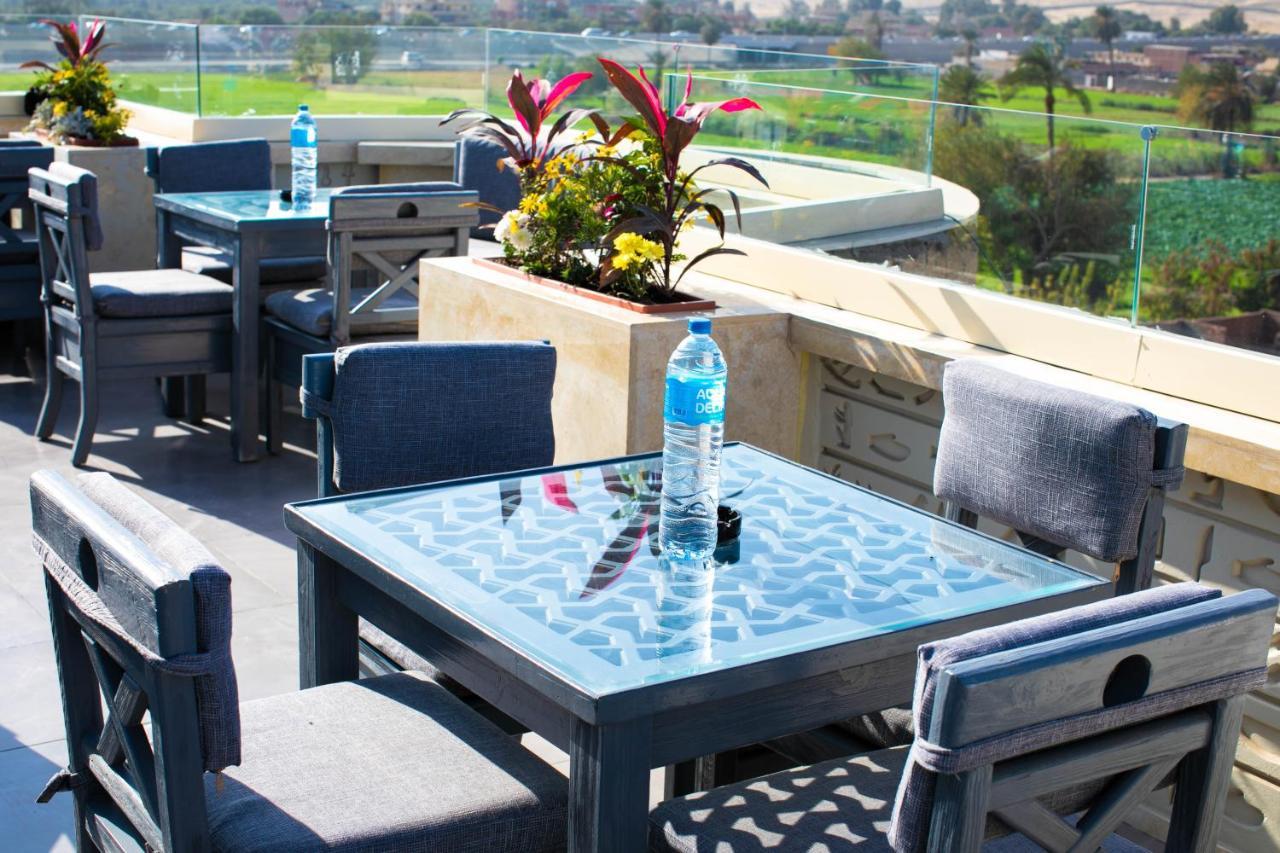 Pyramids Oasis Hotel Kafrat al Jabal Екстер'єр фото