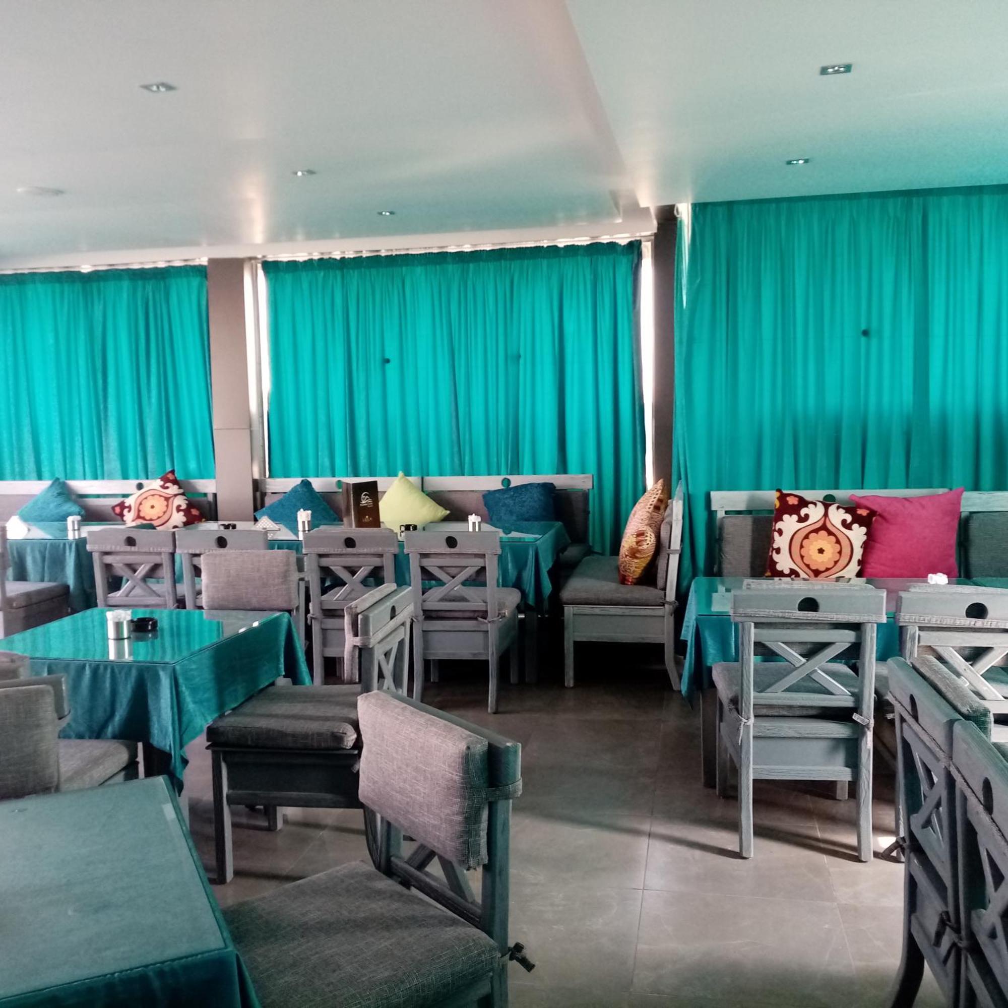 Pyramids Oasis Hotel Kafrat al Jabal Екстер'єр фото