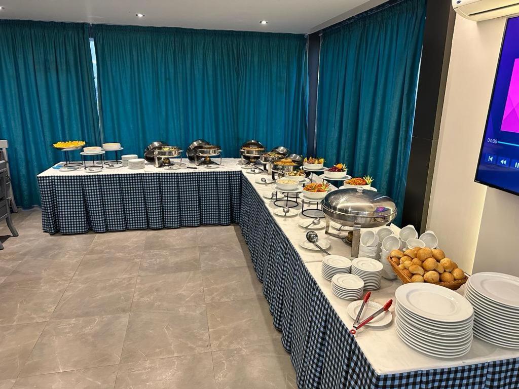 Pyramids Oasis Hotel Kafrat al Jabal Екстер'єр фото