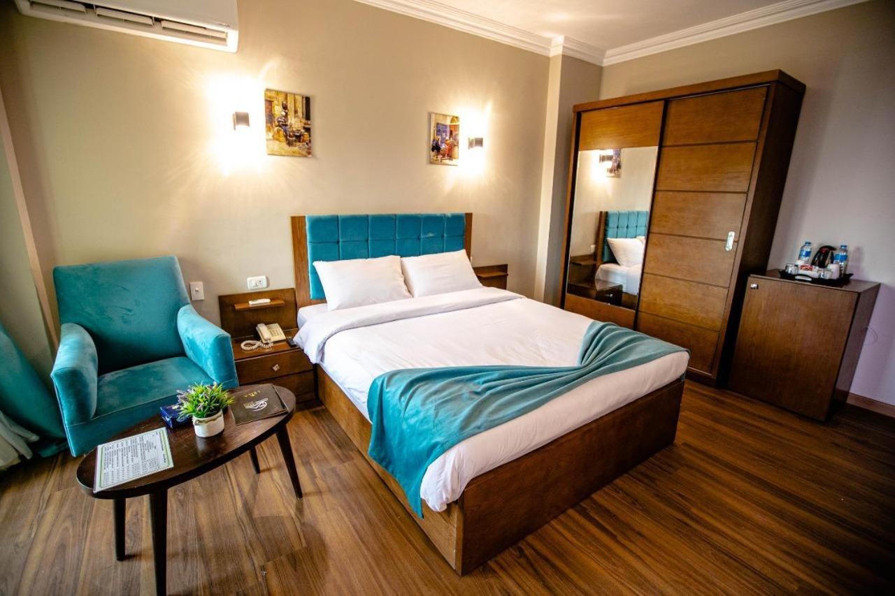 Pyramids Oasis Hotel Kafrat al Jabal Екстер'єр фото