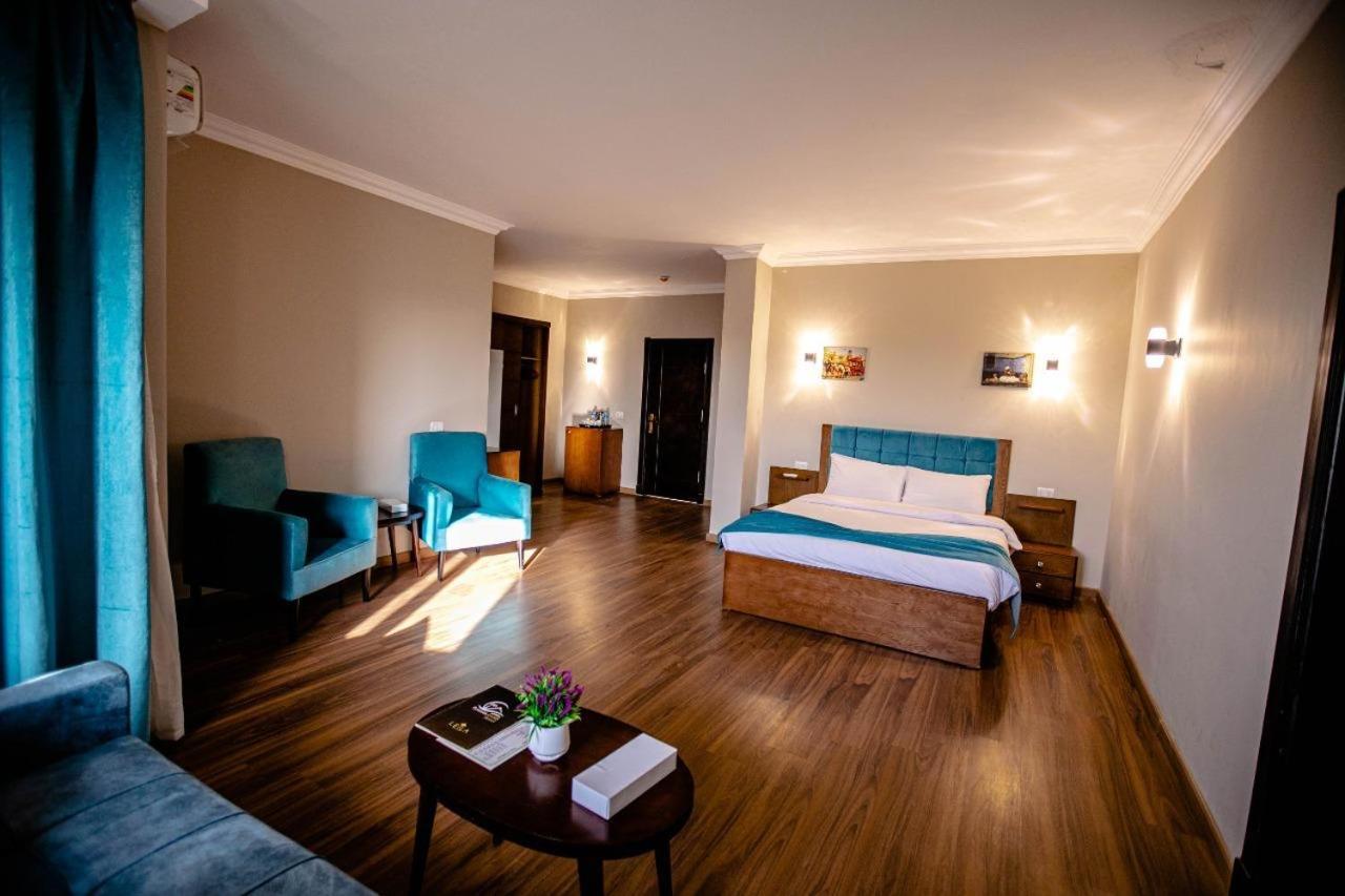 Pyramids Oasis Hotel Kafrat al Jabal Екстер'єр фото